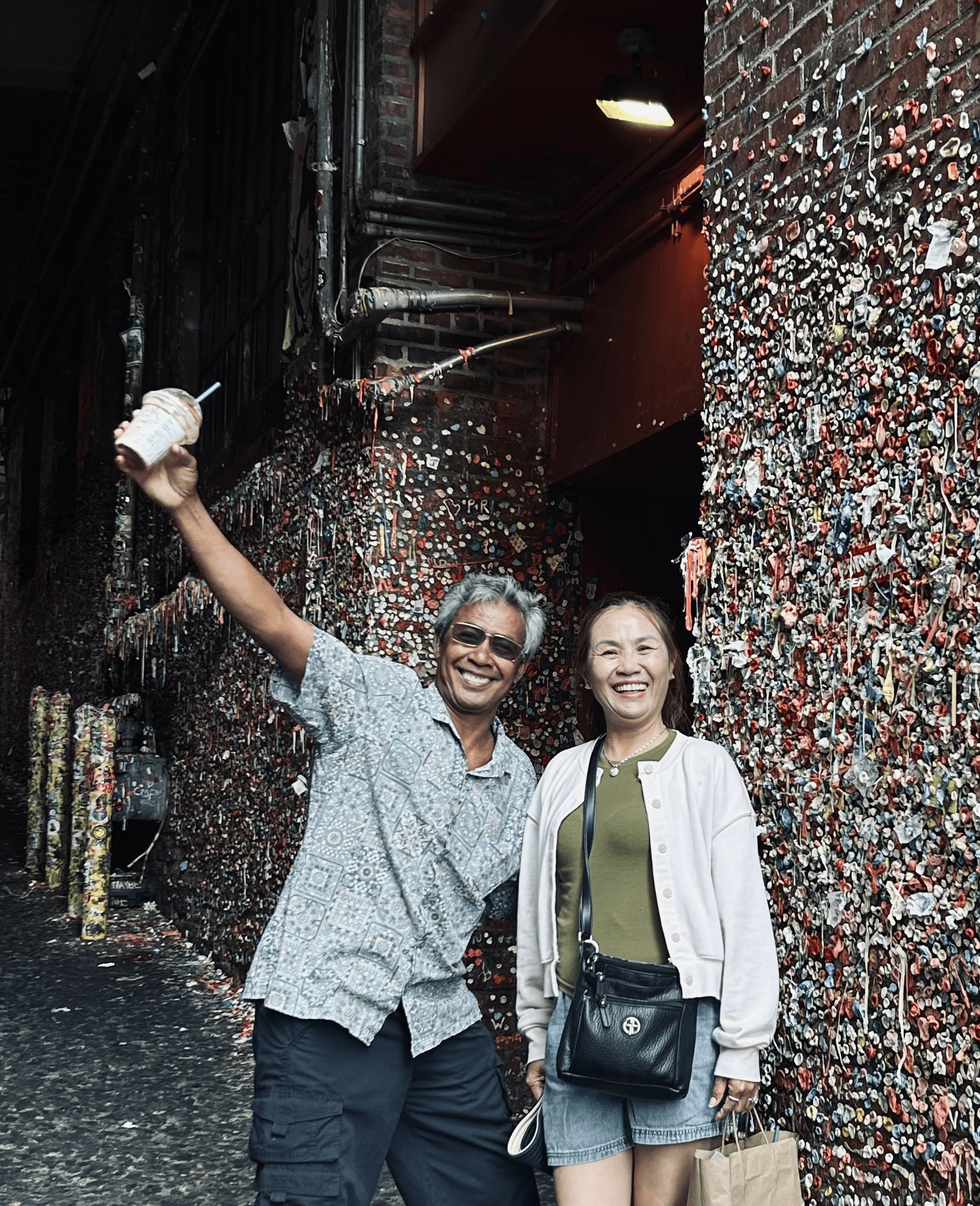 Chủ cửa hàng Cẩm Trinh Thành Phát